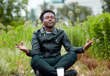 man meditating in the park 732x549 thumbnail 732x549 1