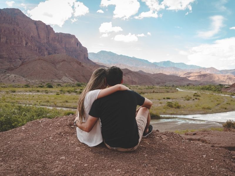 20 Signs You Have An Unexplainable Connection With Someone